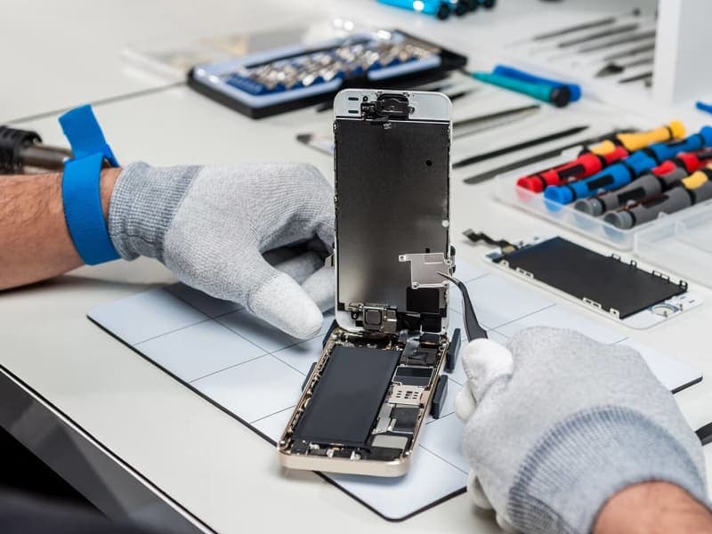 iPhone Repair & iPad Screen Repair Shops